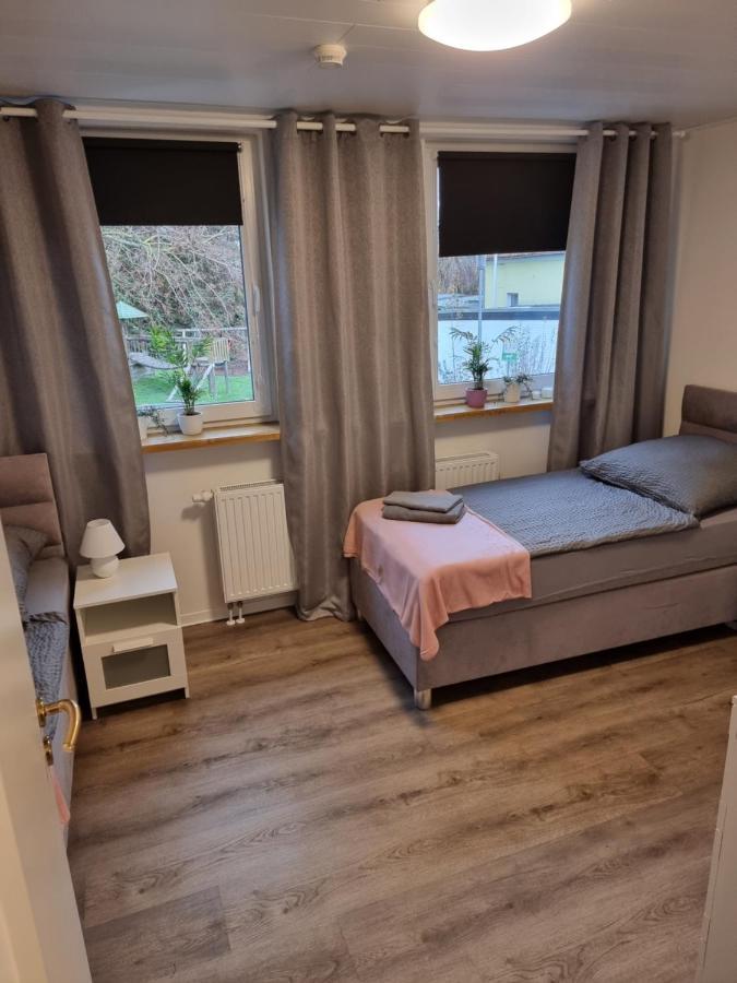 Gaestehaus-Ferienwohnung-Appartement Mit Terrasse - Naehe Kliniken/ Herzzentrum 바트왼하우젠 외부 사진